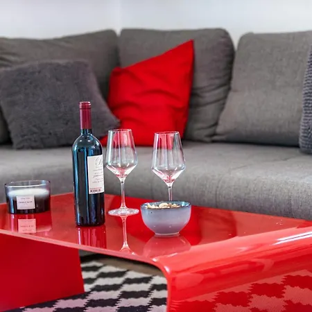 Karla Apartment