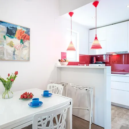 Karla Apartment